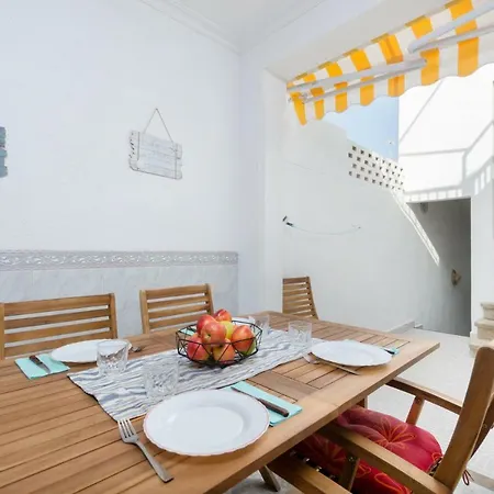 Yourhouse Petita Town House *